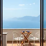 Li Galli 4*